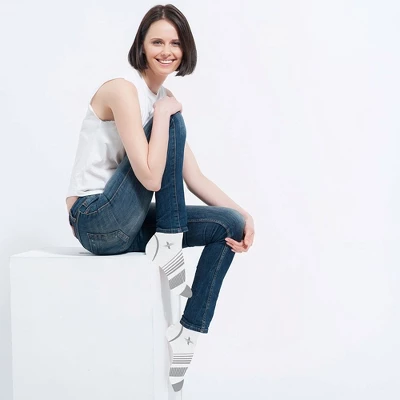 Extreme Fit Compression Socks - Ankle High For Running, Athletics, Travel - 6 Pair - Image 2